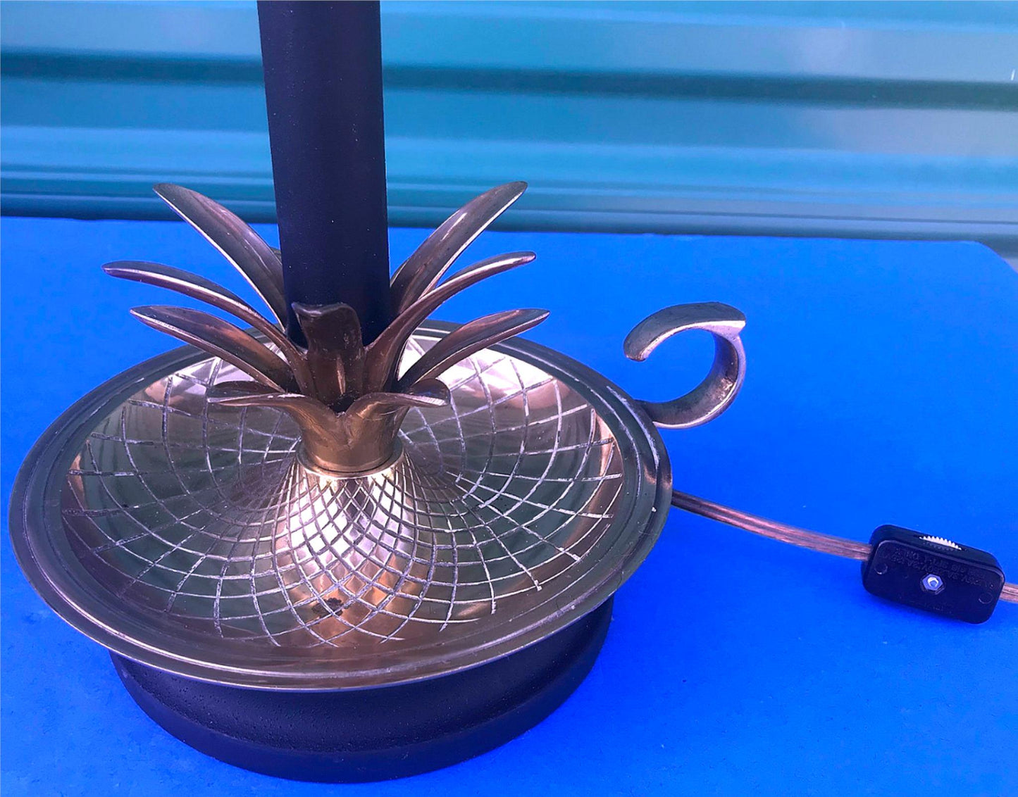 PAIR ORIGINALMID CENTURY FREDERICK COOPER BRASS CANDLESTICK PINEAPPLE LAMP SHADE