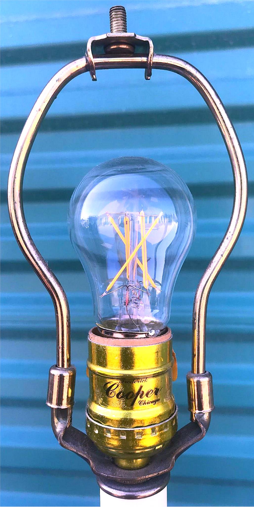 PAIR ORIGINALMID CENTURY FREDERICK COOPER BRASS CANDLESTICK PINEAPPLE LAMP SHADE