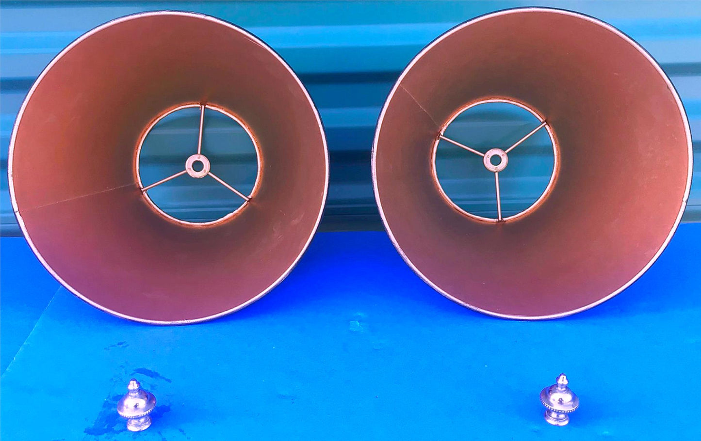 PAIR ORIGINALMID CENTURY FREDERICK COOPER BRASS CANDLESTICK PINEAPPLE LAMP SHADE