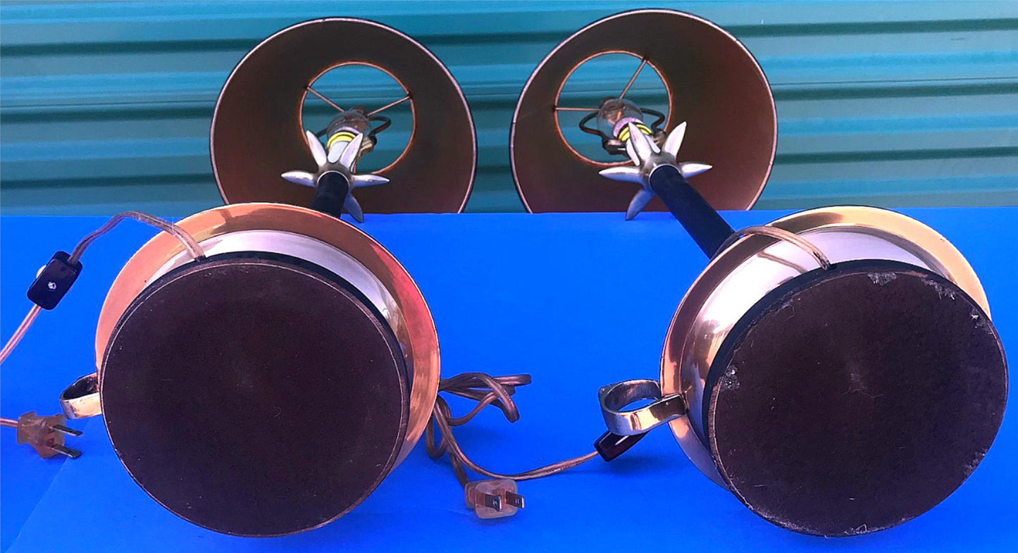 PAIR ORIGINALMID CENTURY FREDERICK COOPER BRASS CANDLESTICK PINEAPPLE LAMP SHADE