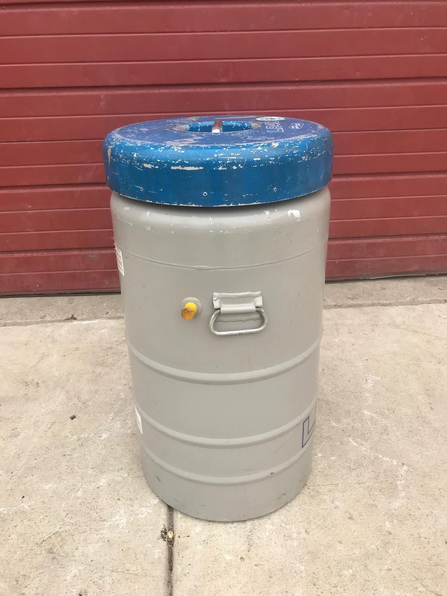 UNION CARBIDE 12 Gallon LR-40 CRYOGENIC REFRIGERATION TANK NO LEAKS 6 CANISTERS