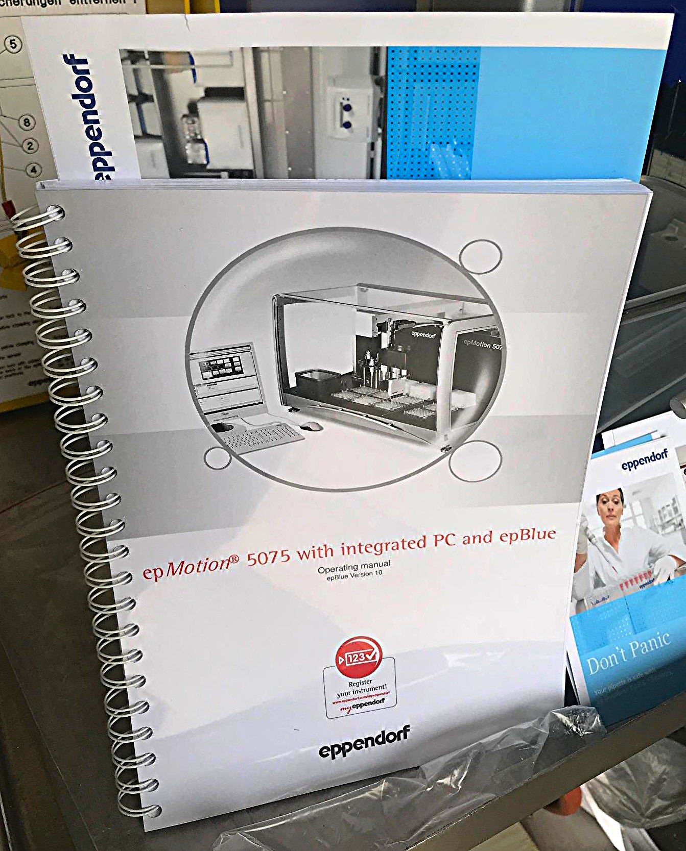 EPPENDORF epMOTION EM5070 SISMATIC IPC627C Liquid Handler w SOFTWARE WATCH VIDEO