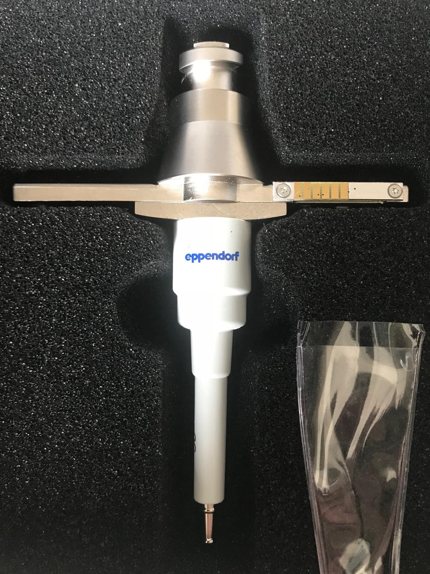 EPPENDORF epMOTION EM5070 SISMATIC IPC627C Liquid Handler w SOFTWARE WATCH VIDEO