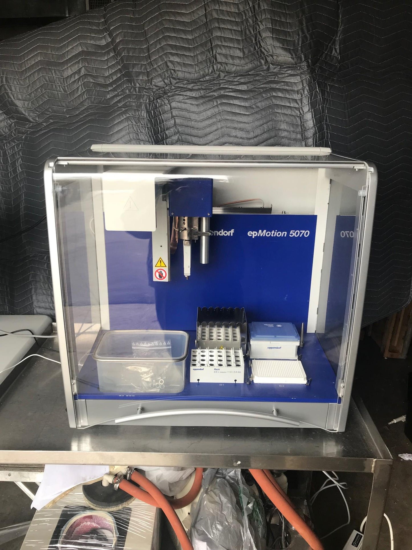 EPPENDORF epMOTION EM5070 SISMATIC IPC627C Liquid Handler w SOFTWARE WATCH VIDEO