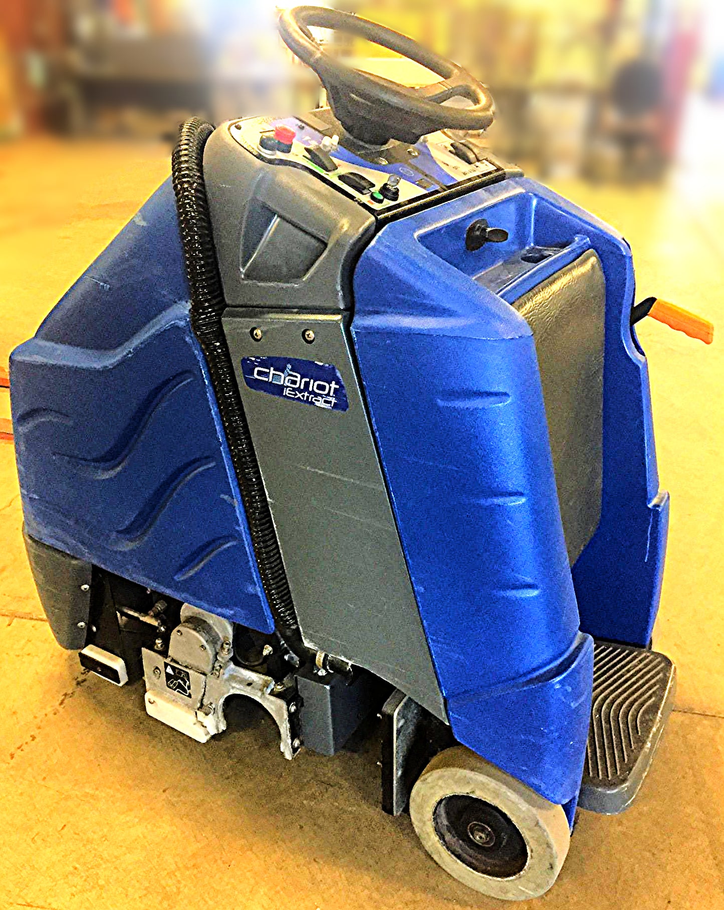 CHARIOT iEXTRACT WALK BEHIND CARPET SCRUBBER with CHARGER WATCH VIDEO FREE SHIP