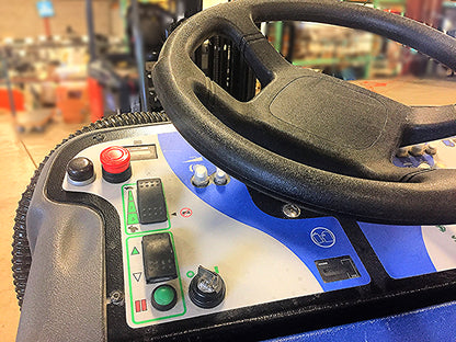 CHARIOT iEXTRACT WALK BEHIND CARPET SCRUBBER with CHARGER WATCH VIDEO FREE SHIP