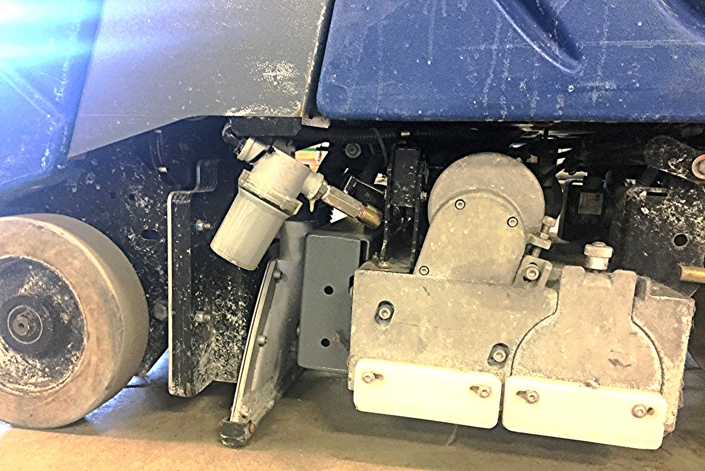 CHARIOT iEXTRACT WALK BEHIND CARPET SCRUBBER with CHARGER WATCH VIDEO FREE SHIP