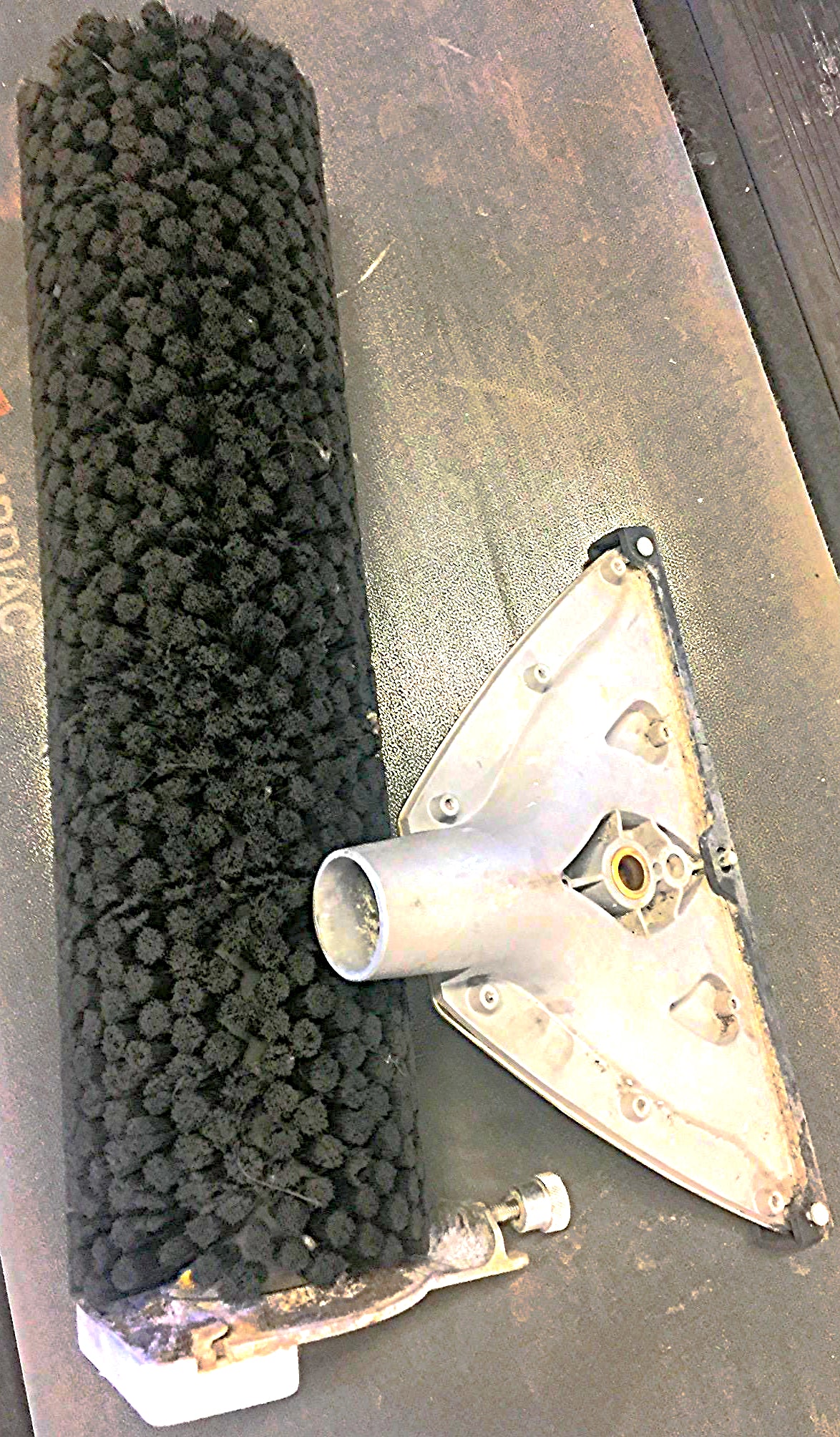 CHARIOT iEXTRACT WALK BEHIND CARPET SCRUBBER with CHARGER WATCH VIDEO FREE SHIP