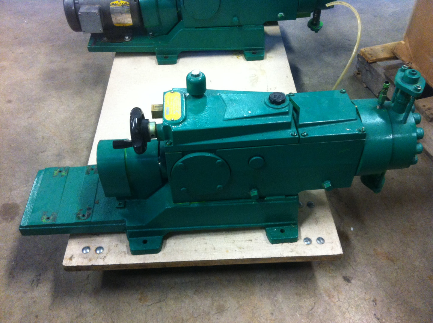 Lot 3 PULSA 7440 SERIES PULSAFEEDER DIAPHRAGM METERING PUMP s