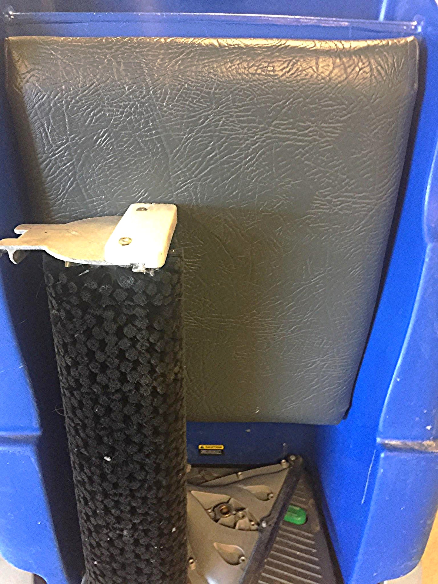 CHARIOT iEXTRACT WALK BEHIND CARPET SCRUBBER with CHARGER WATCH VIDEO FREE SHIP