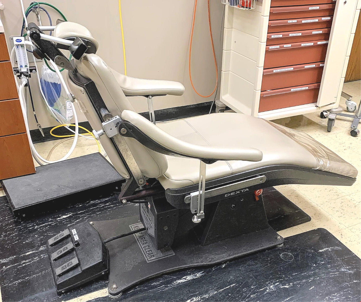 DEXTA MK25 SURGICAL DENTAL POWER EXAM CHAIR with FOOT REMOTE WATCHVIDEO FREESHIP