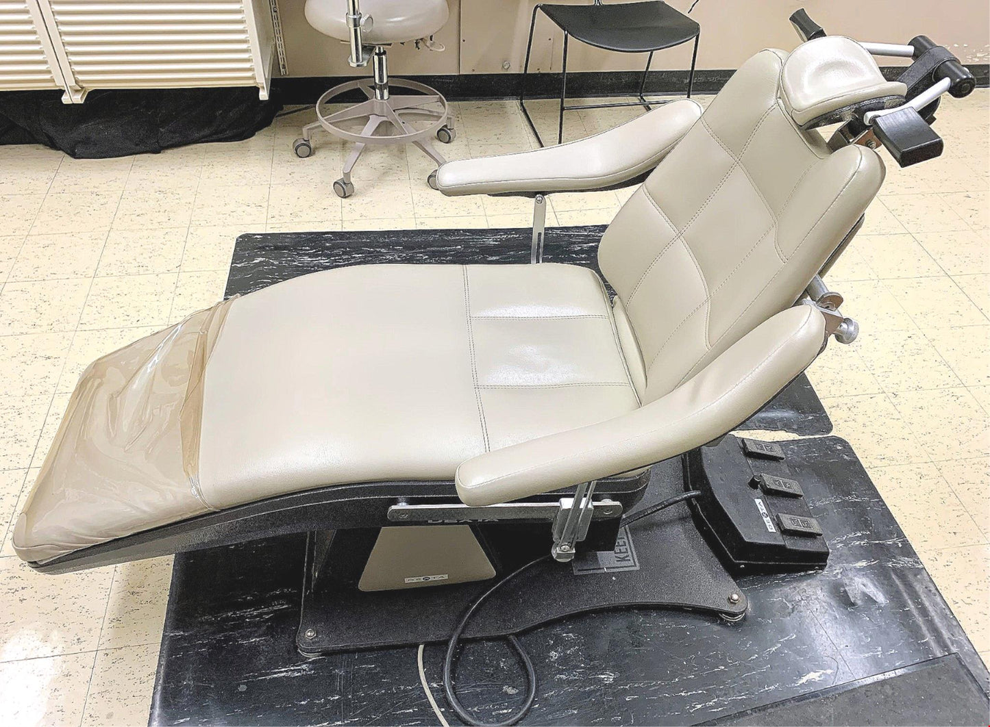 DEXTA MK25 SURGICAL DENTAL POWER EXAM CHAIR & FOOT REMOTE WATCH VIDEO FREE SHIP