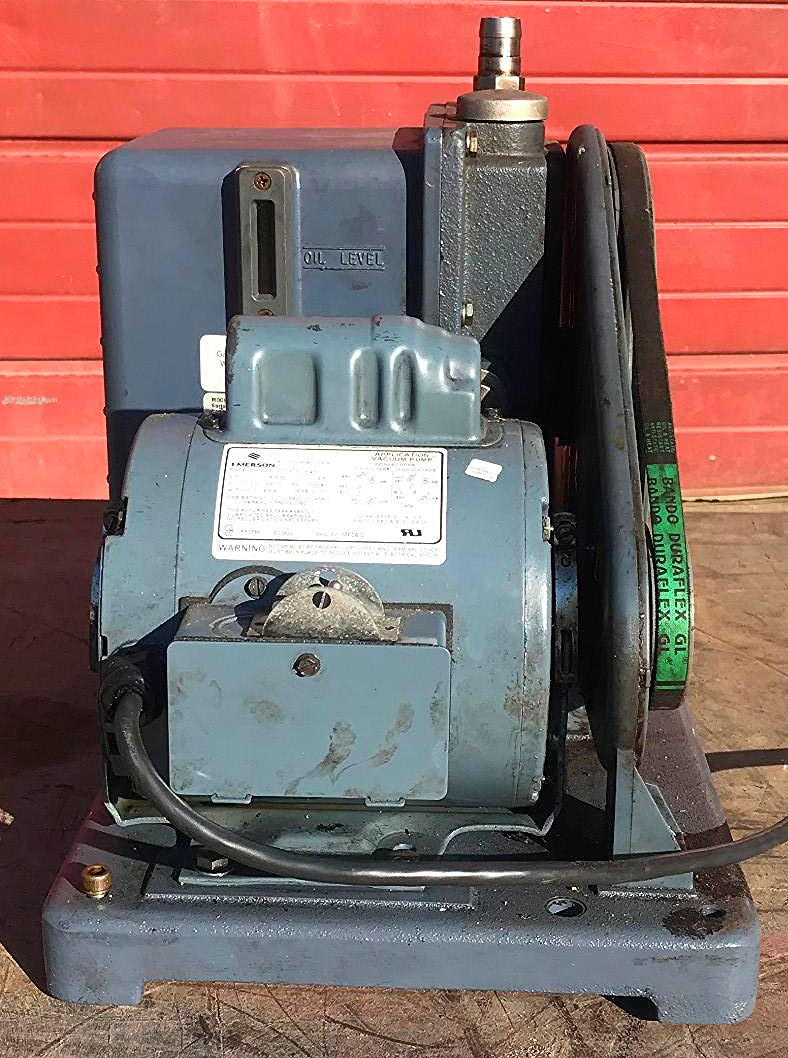 WELCH DUOSEAL 1402 Rotary Vane Vacuum Pump Emerson 1/2HP 1725 Motor WATCH VIDEO