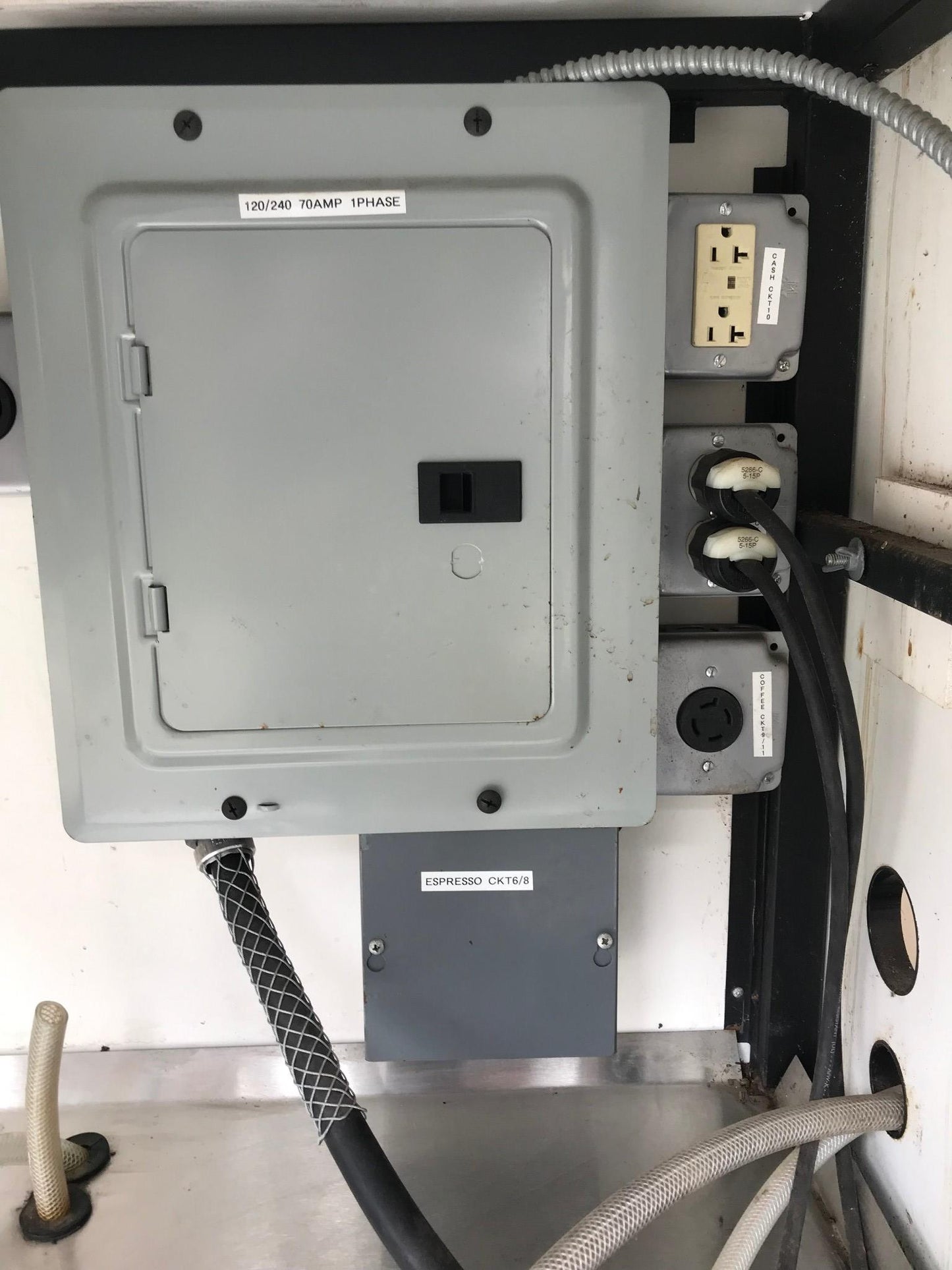 CORE CONCEPTS CORELINE COFFEE KIOSK MERCHANDISER 120/240 VOLT 70 AMP FREE SHIP