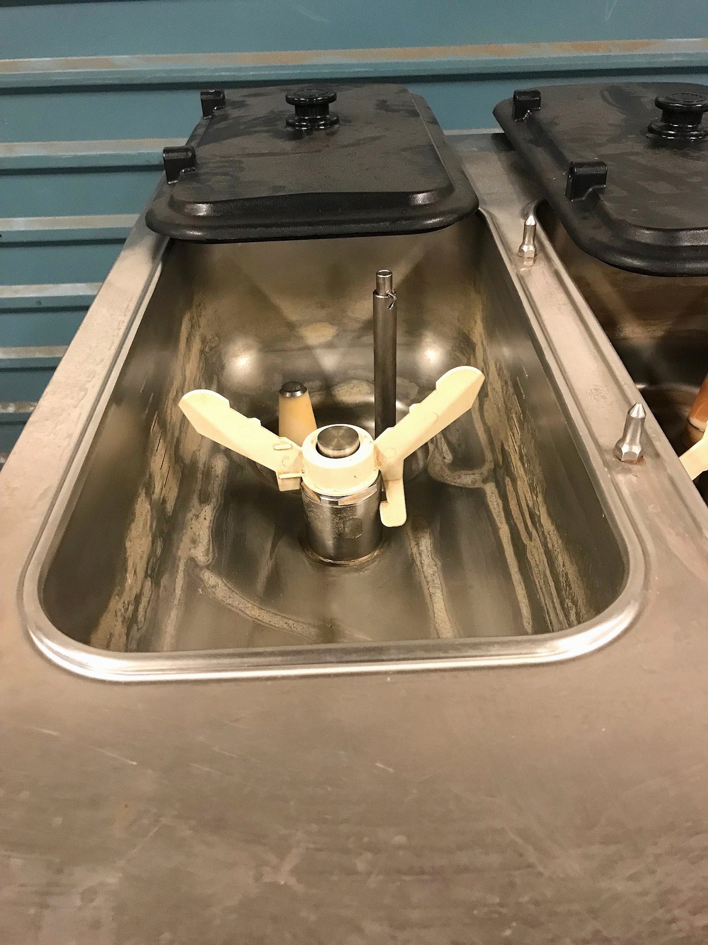 TAYLOR CROWN C717‑33 YOGURT ICE CREAM SHAKE SOFT FREEZER WHEELS MANUAL FREE SHIP