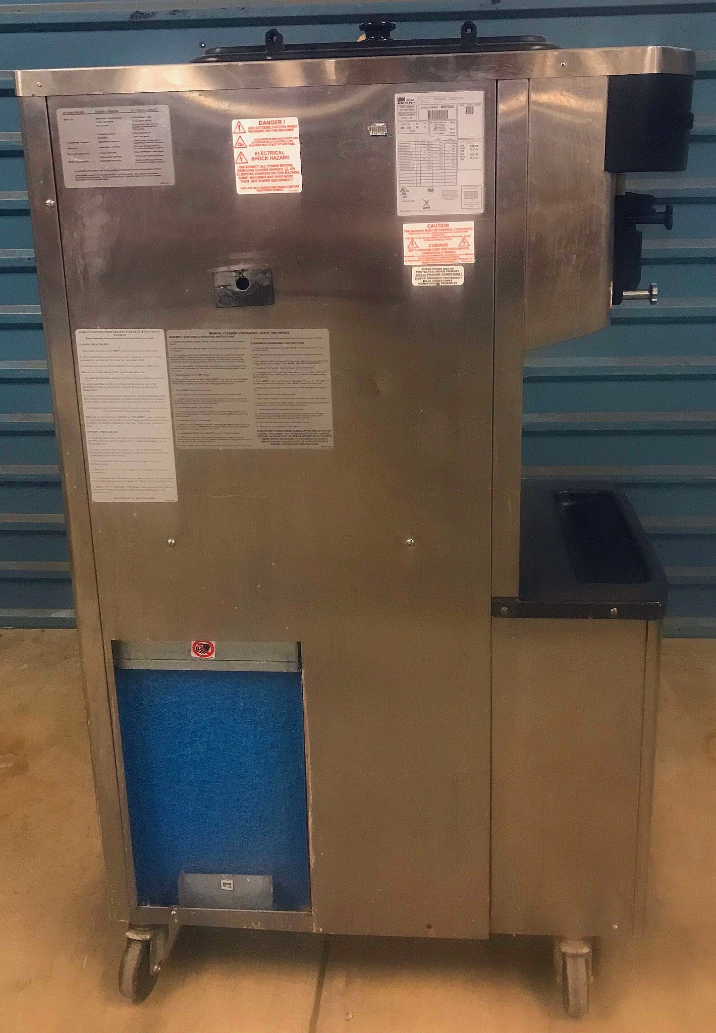 TAYLOR CROWN C717‑33 YOGURT ICE CREAM SHAKE SOFT FREEZER WHEELS MANUAL FREE SHIP