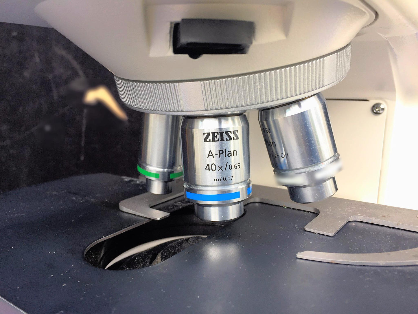 ZEISS AXIOSKOP-2 MICROSCOPE 3 OBJECTIVES & LIGHT SOURCE FREESHIP