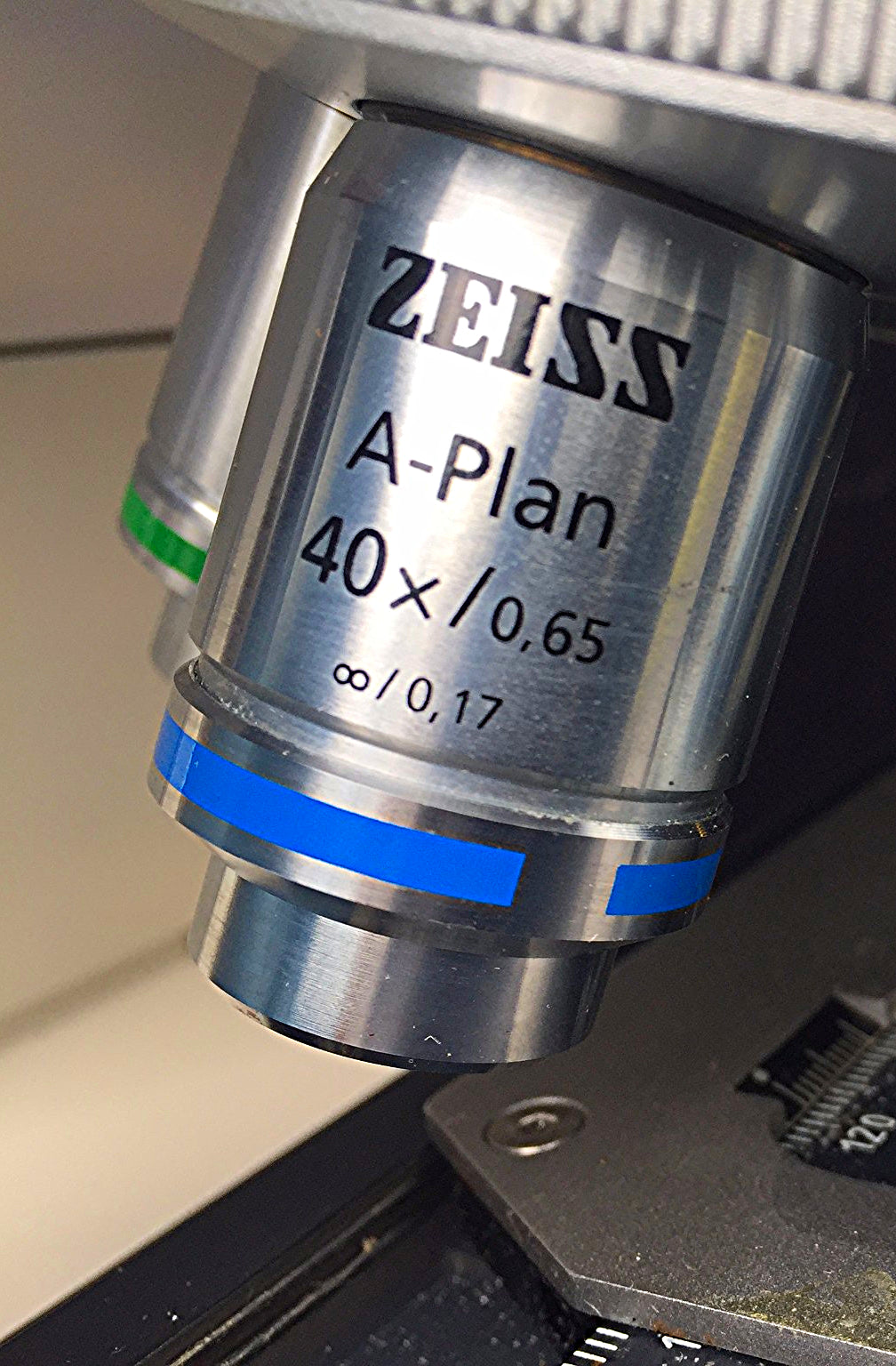 ZEISS AXIOSKOP-2 MICROSCOPE 3 OBJECTIVES & LIGHT SOURCE FREESHIP