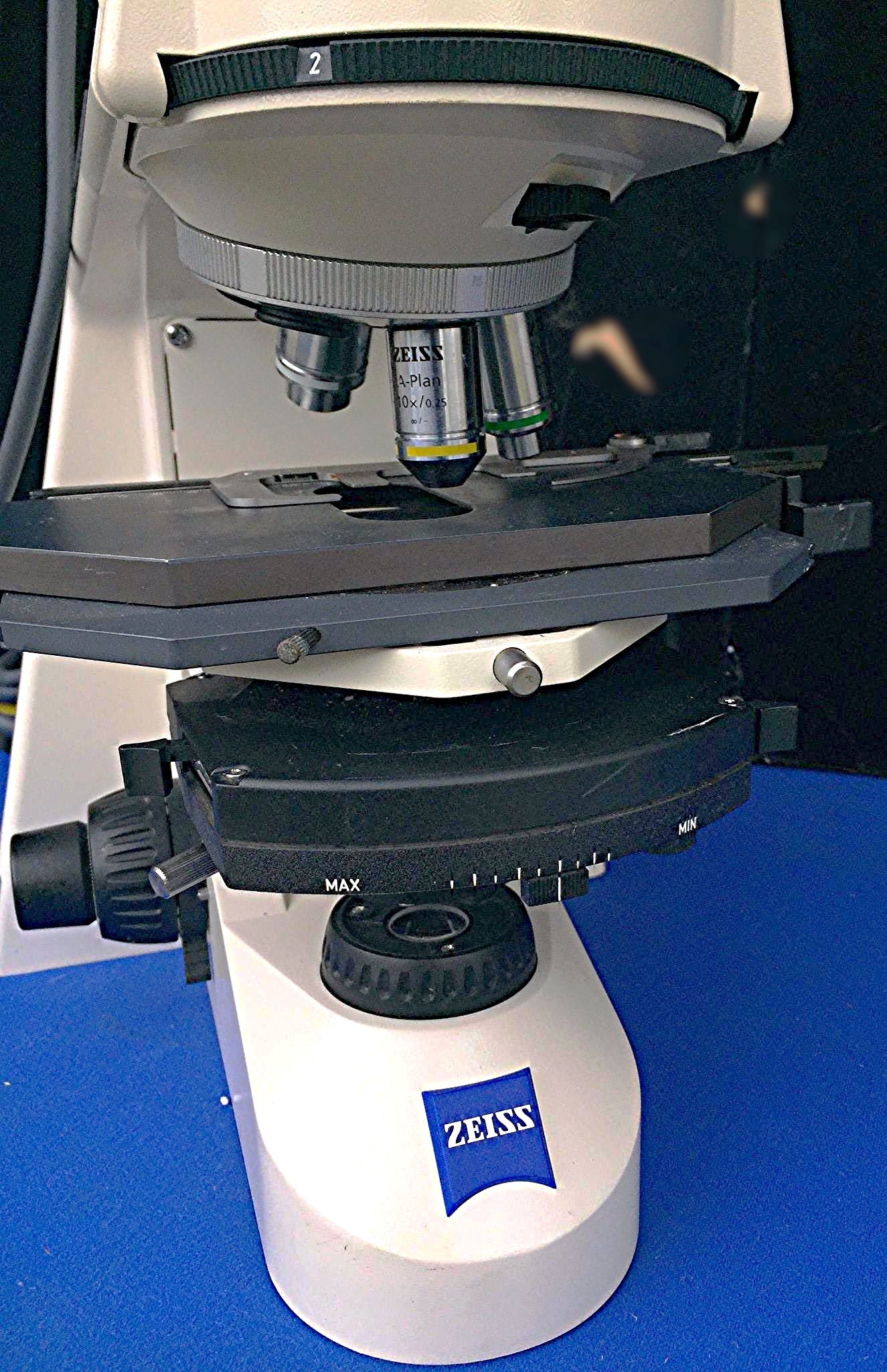 ZEISS AXIOSKOP-2 MICROSCOPE 3 OBJECTIVES & LIGHT SOURCE FREESHIP