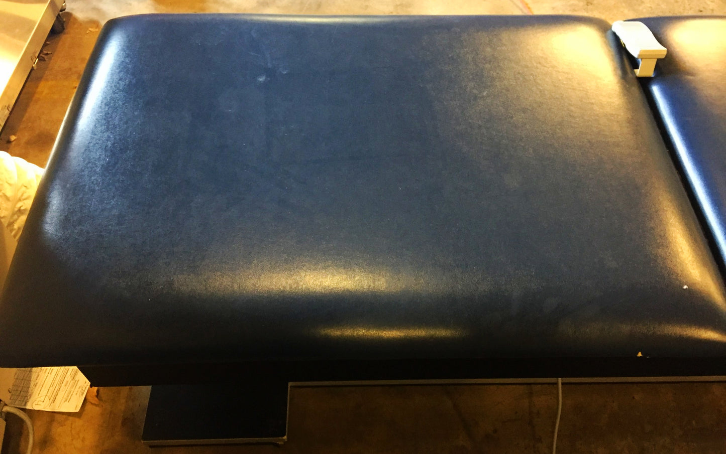 HAUSMANN 4795 HI LO POWER BARIATRIC TABLE BACK-REST REMOTE WATCH VIDEO FREE SHIP