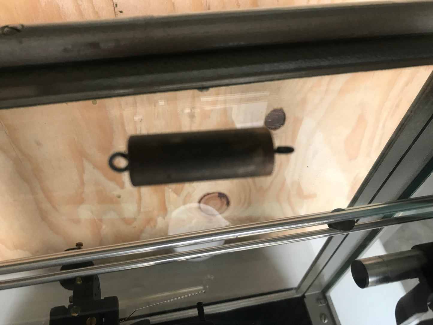 VINTAGE FISHER SCIENTIFIC ENCLOSED 200g APOTHECARY CHAINOMATIC BALANCE FREE SHIP