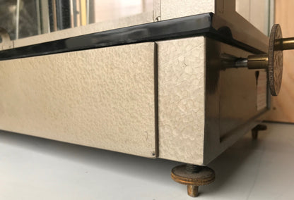 VINTAGE FISHER SCIENTIFIC ENCLOSED 200g APOTHECARY CHAINOMATIC BALANCE FREE SHIP