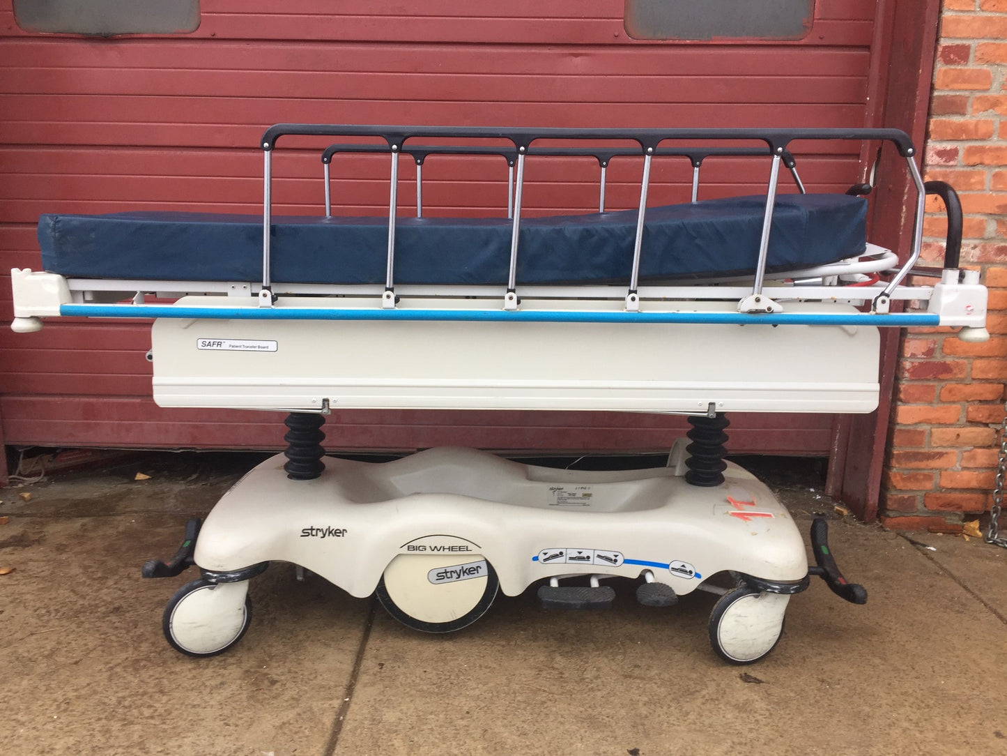 STRYKER 721 BIG WHEEL PAD GLIDEAW HOSPITAL EMERGENCY GURNEY BED STRETCHER CLINIC