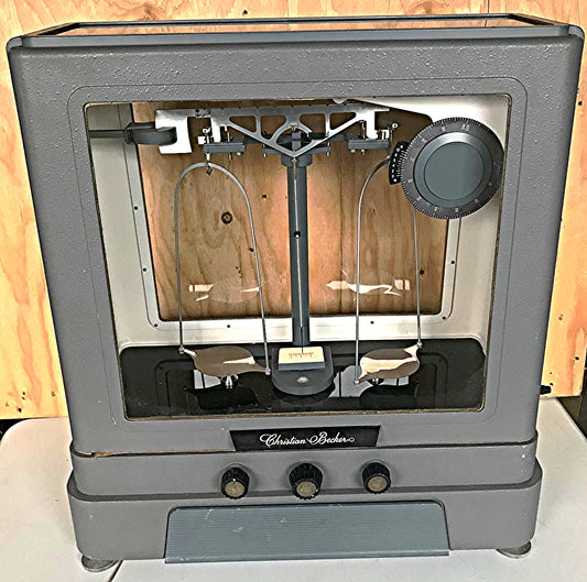 VINTAGE CHRISTIAN BECKER ENCLOSED 200 g APOTHECARY CHAINOMATIC BALANCE FREE SHIP