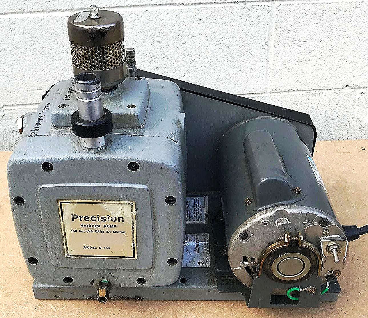 PRECISION SCIENTIFIC MODEL D 150 ROTARY VANE VACUUM PUMP WATCH VIDEO FREE SHIP