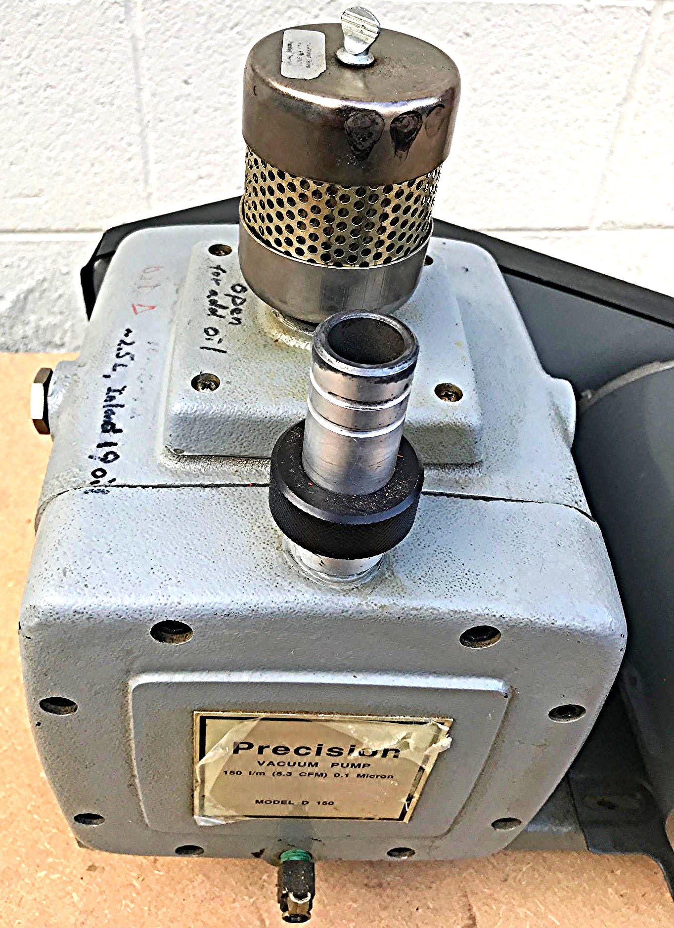 PRECISION SCIENTIFIC MODEL D 150 ROTARY VANE VACUUM PUMP WATCH VIDEO FREE SHIP