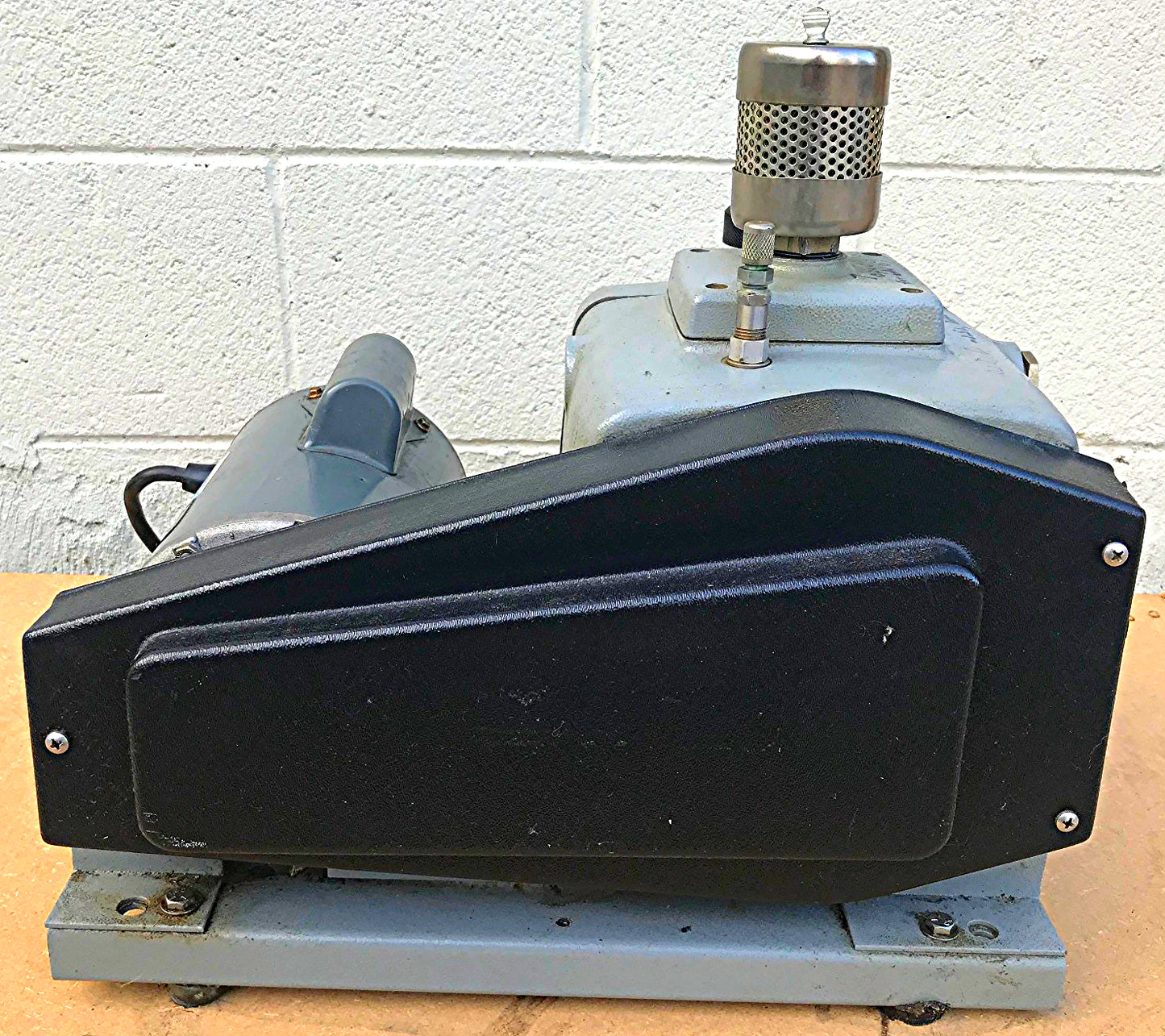 PRECISION SCIENTIFIC MODEL D 150 ROTARY VANE VACUUM PUMP WATCH VIDEO FREE SHIP