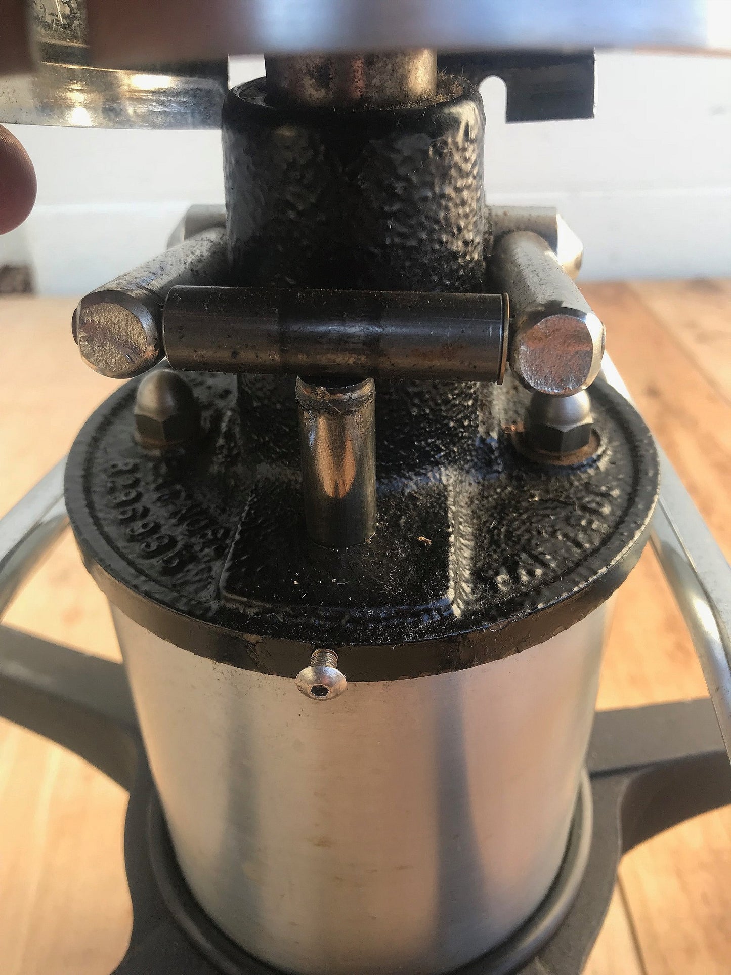 RELIANCE 556 STOOL MEDICAL HOSPITAL CLINIC TATOO VETERINARY LAB CHAIR WATCHVIDEO