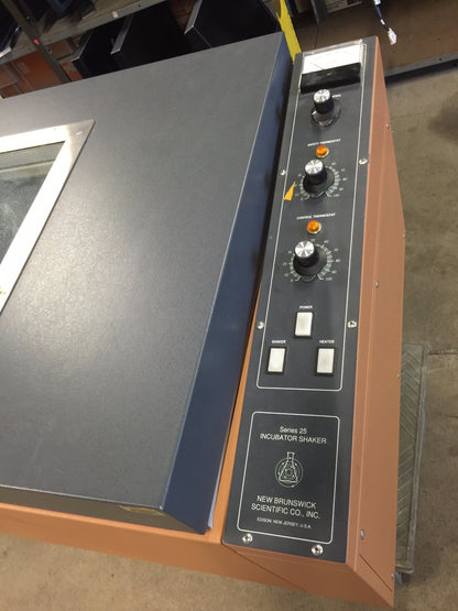EPPENDORF NEW BRUNSWICK G 25 SHAKER INCUBATOR WATCH VIDEO WONDERFUL OPERAT CONDI