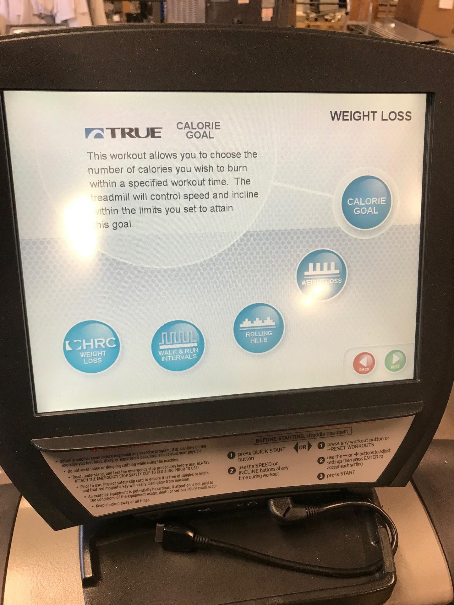 TRUE CS800 with TOTAL BODY TRAINING TOUCH SCREEN HEAVY DUTY TREADMILL WATCHVIDEO