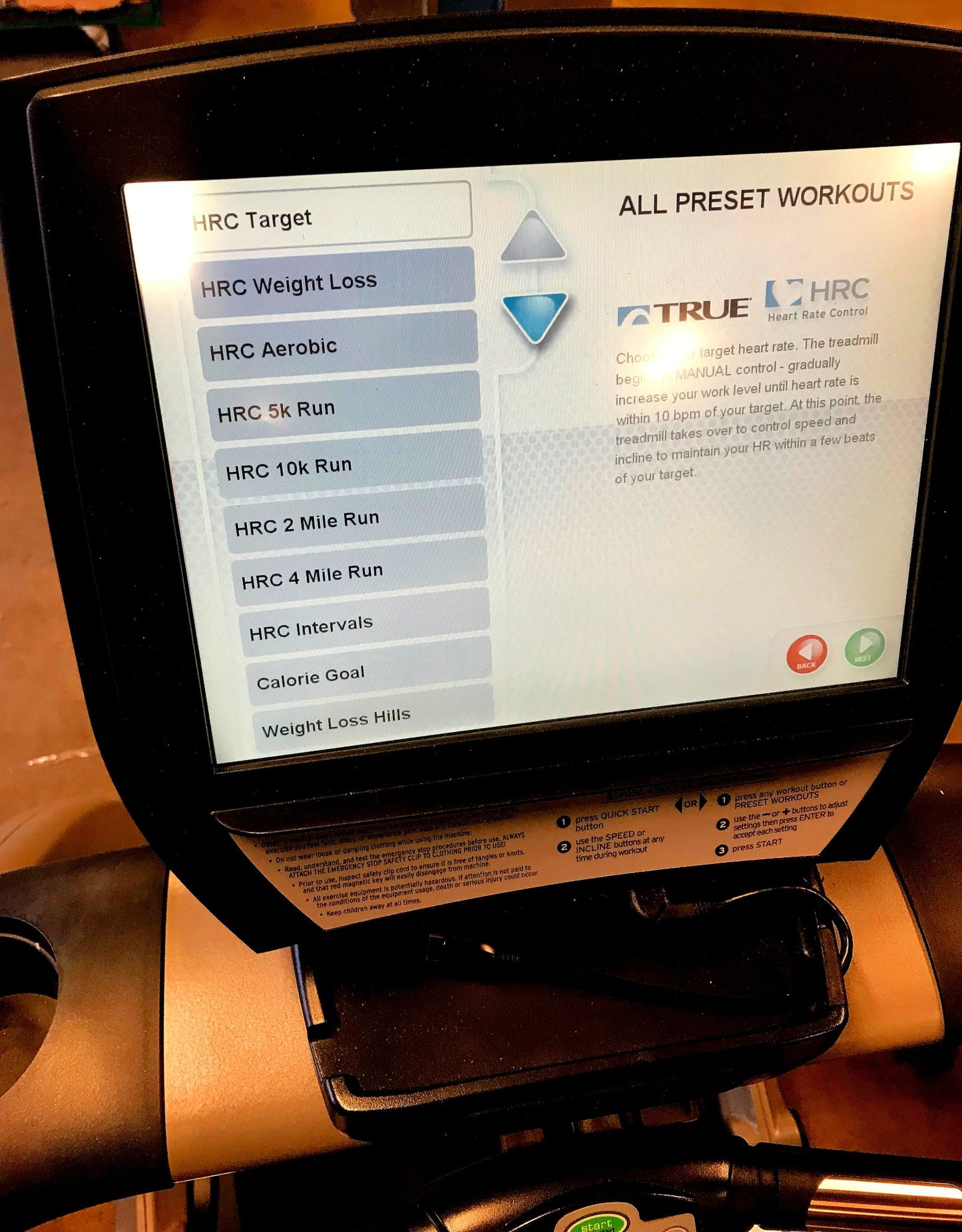 TRUE CS800 with TOTAL BODY TRAINING TOUCH SCREEN HEAVY DUTY TREADMILL WATCHVIDEO