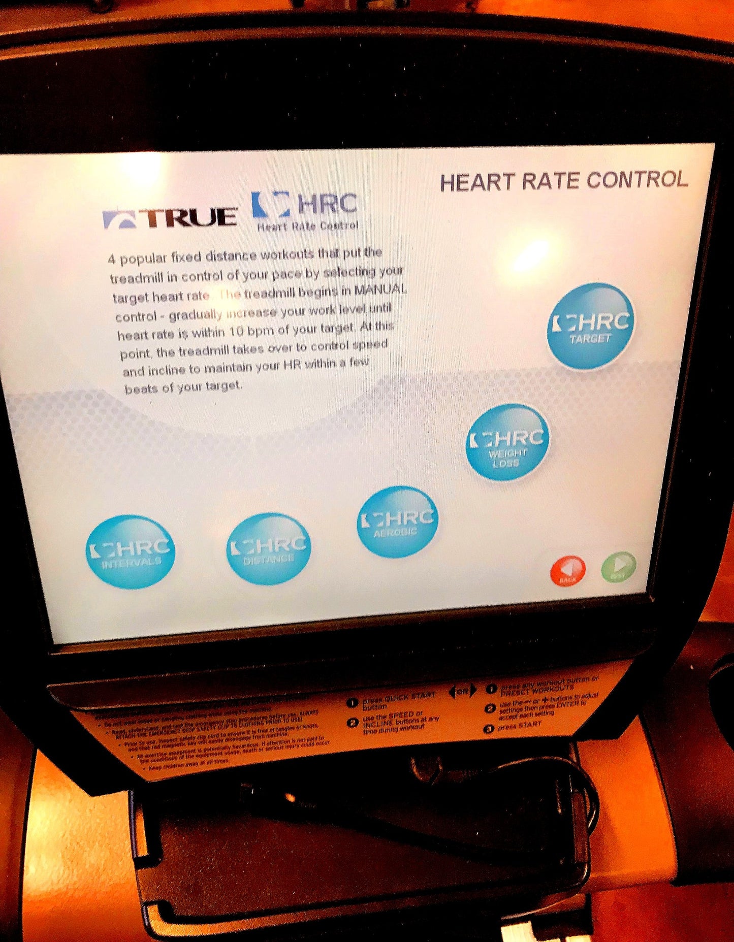 TRUE CS800 with TOTAL BODY TRAINING TOUCH SCREEN HEAVY DUTY TREADMILL WATCHVIDEO