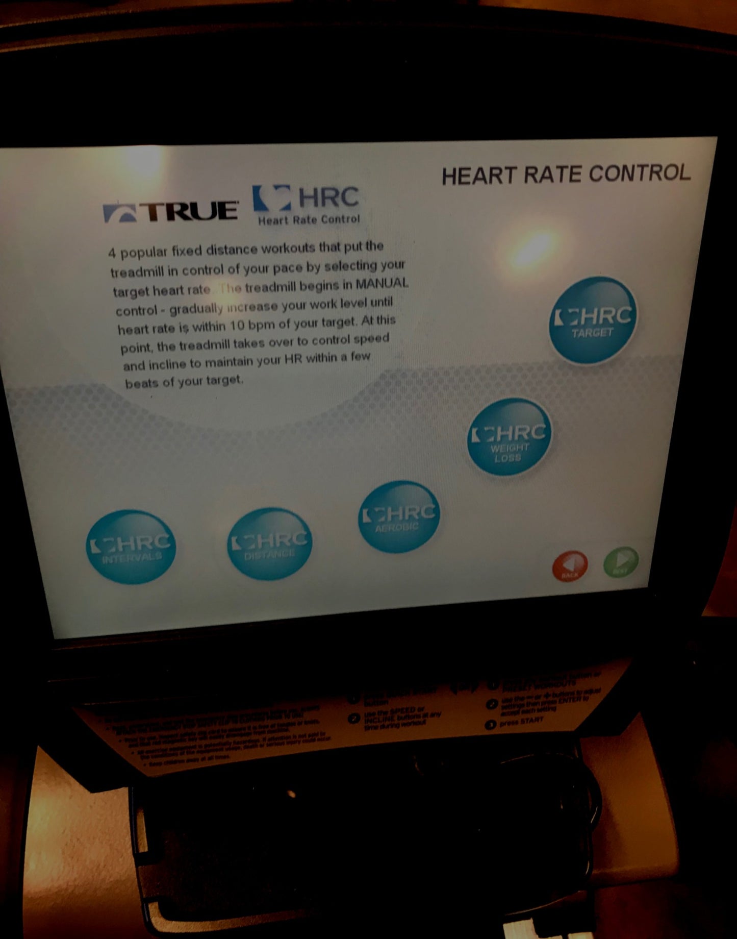 TRUE CS800 with TOTAL BODY TRAINING TOUCH SCREEN HEAVY DUTY TREADMILL WATCHVIDEO