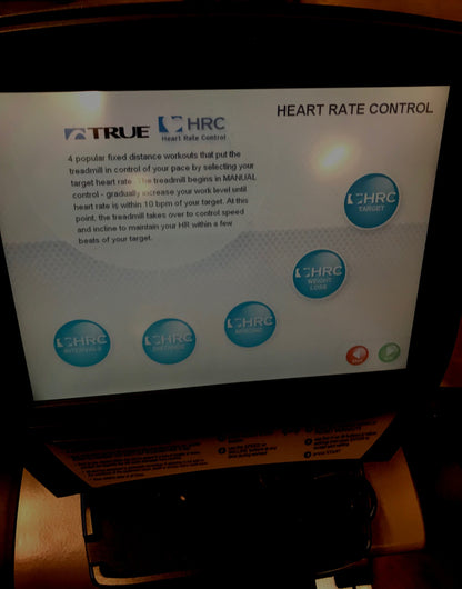 TRUE CS800 with TOTAL BODY TRAINING TOUCH SCREEN HEAVY DUTY TREADMILL WATCHVIDEO