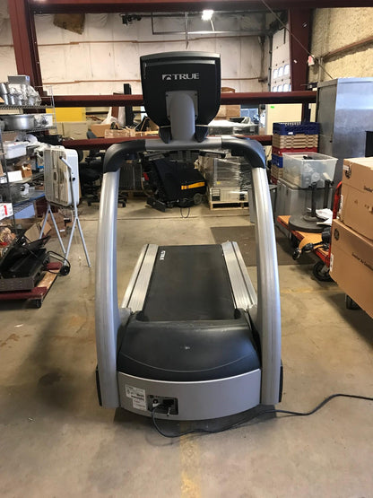 TRUE CS800 with TOTAL BODY TRAINING TOUCH SCREEN HEAVY DUTY TREADMILL WATCHVIDEO