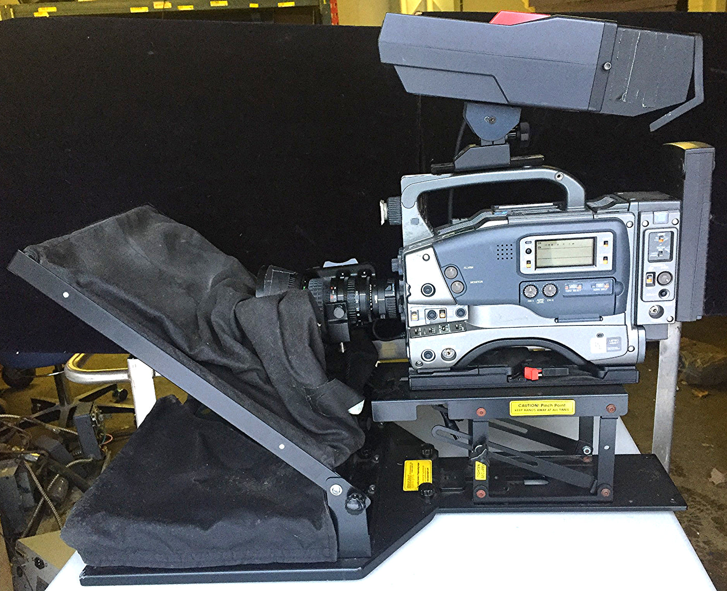 JVC MINI DV GY-DV550 POWER MACRO ZOOM LENS & TELEPROMPTER VIEWFINDER FREE SHIP