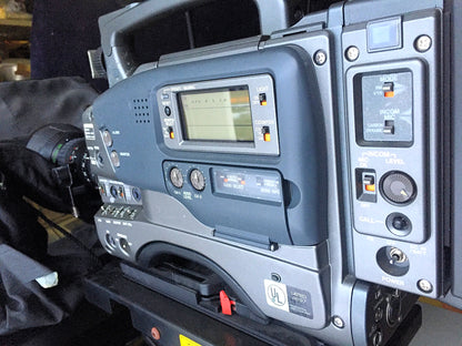 JVC MINI DV GY-DV550 POWER MACRO ZOOM LENS & TELEPROMPTER VIEWFINDER FREE SHIP