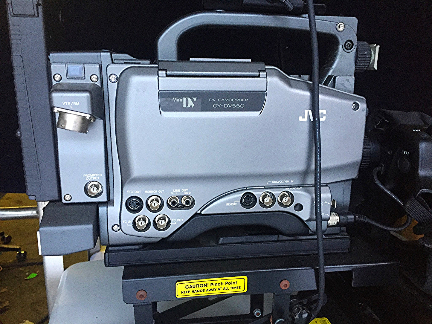 JVC MINI DV GY-DV550 POWER MACRO ZOOM LENS & TELEPROMPTER VIEWFINDER FREE SHIP