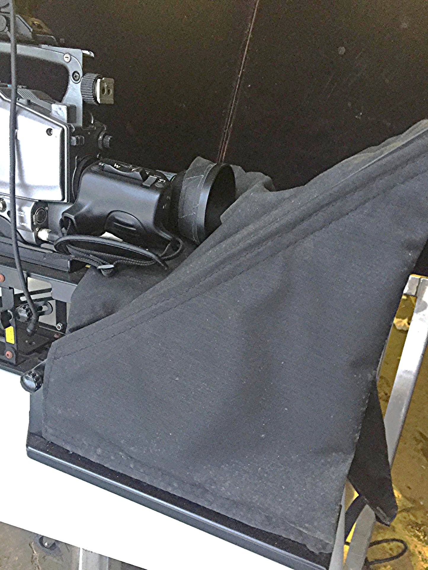 JVC MINI DV GY-DV550 POWER MACRO ZOOM LENS & TELEPROMPTER VIEWFINDER FREE SHIP