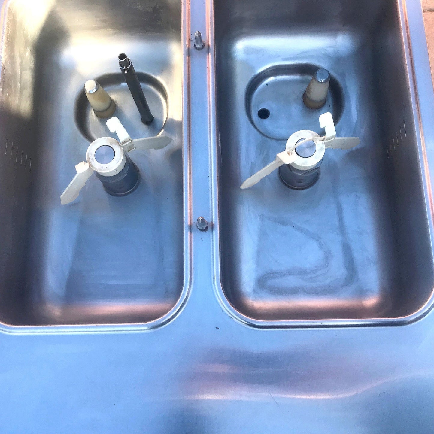 TAYLOR CROWN C717‑33 YOGURT ICE CREAM SHAKE SOFT FREEZER WHEELS MANUAL FREE SHIP