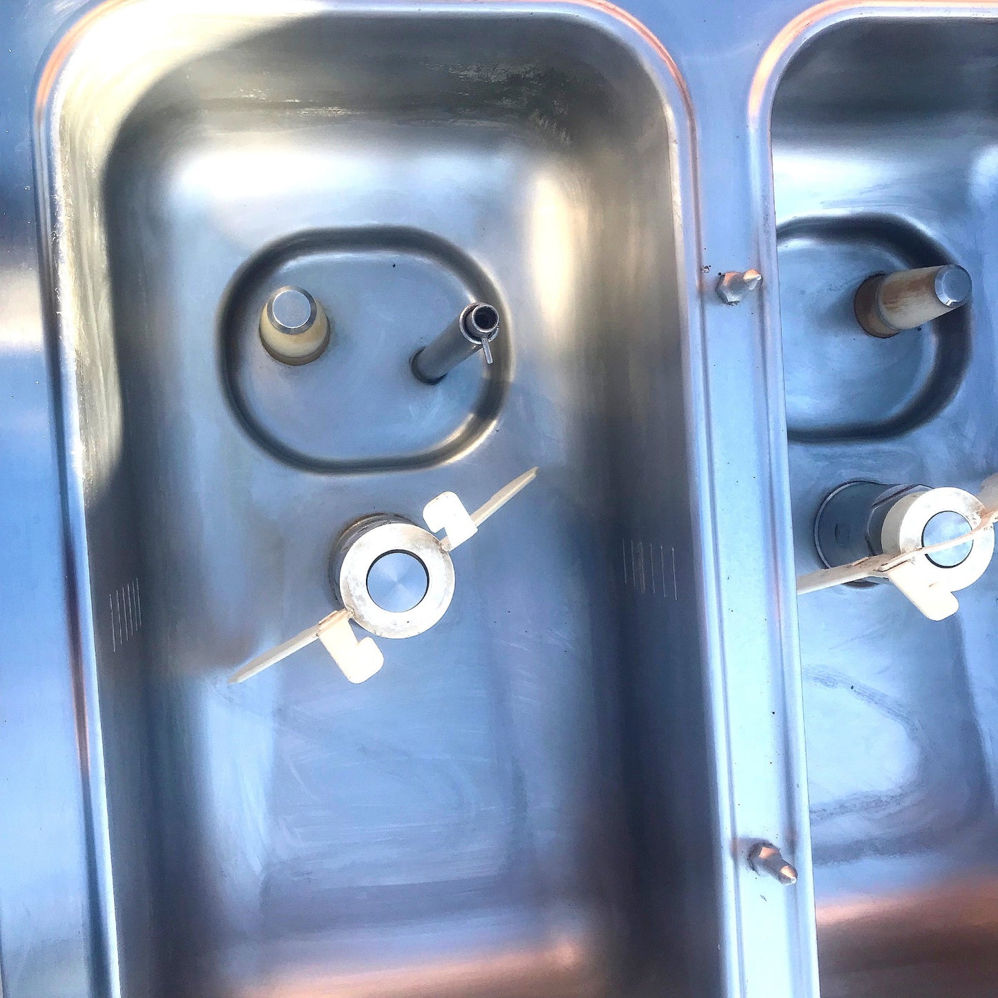 TAYLOR CROWN C717‑33 YOGURT ICE CREAM SHAKE SOFT FREEZER WHEELS MANUAL FREE SHIP