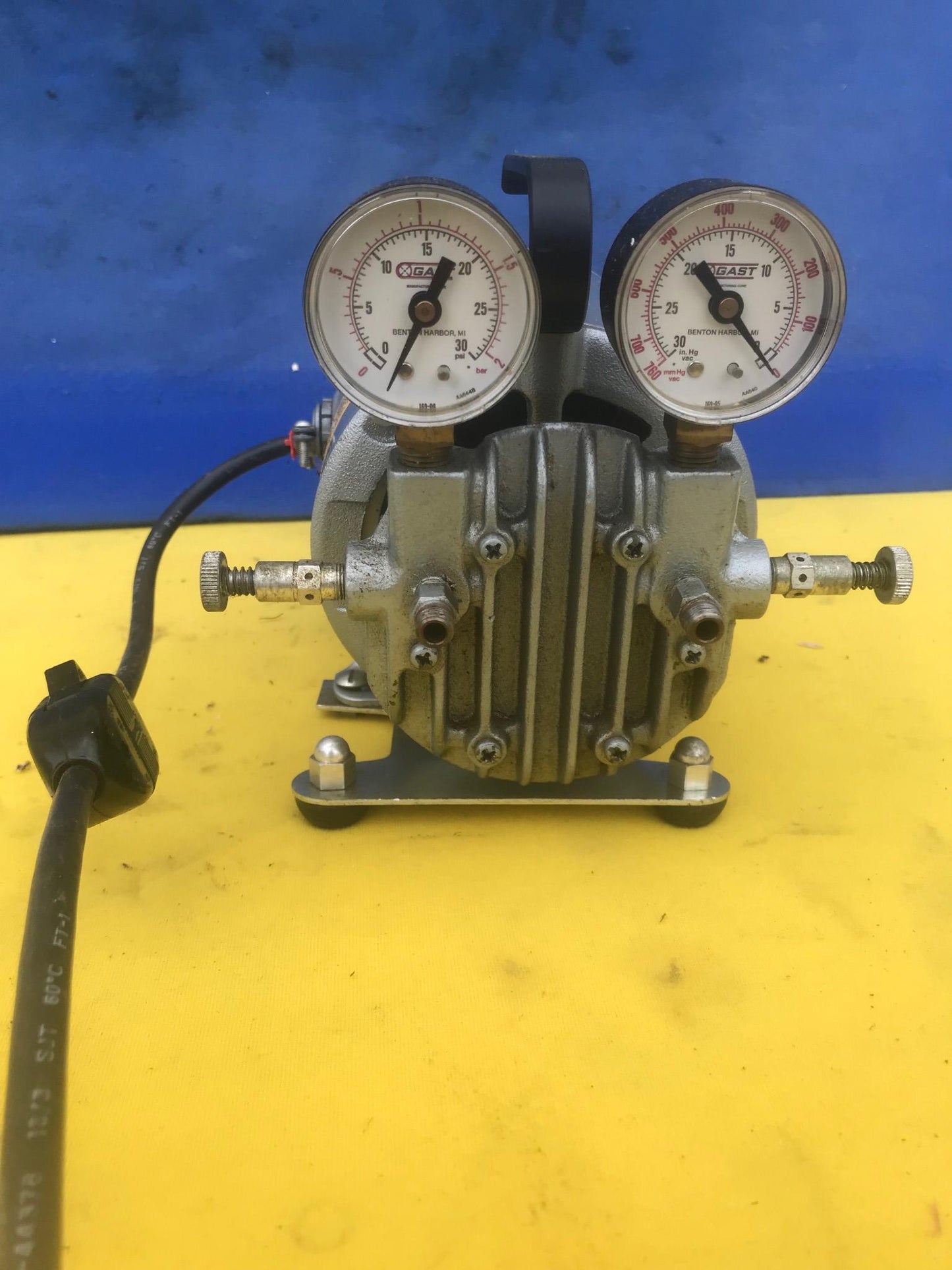 GE 5KH33DN16JX VACUUM PUMP 1/6 HP G8GCX Lab Industrial WATCH VIDEO FREE SHIPPING