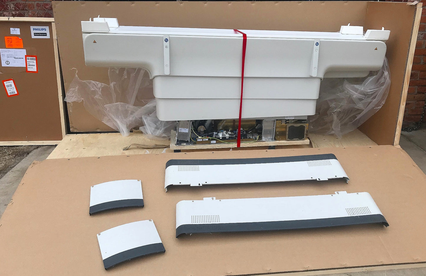 PHILIPS INGENIA 3.0T MRI SYSTEM & FLEX TRAK NON MAGNETIC MRI TROLLEY WATCH VIDEO