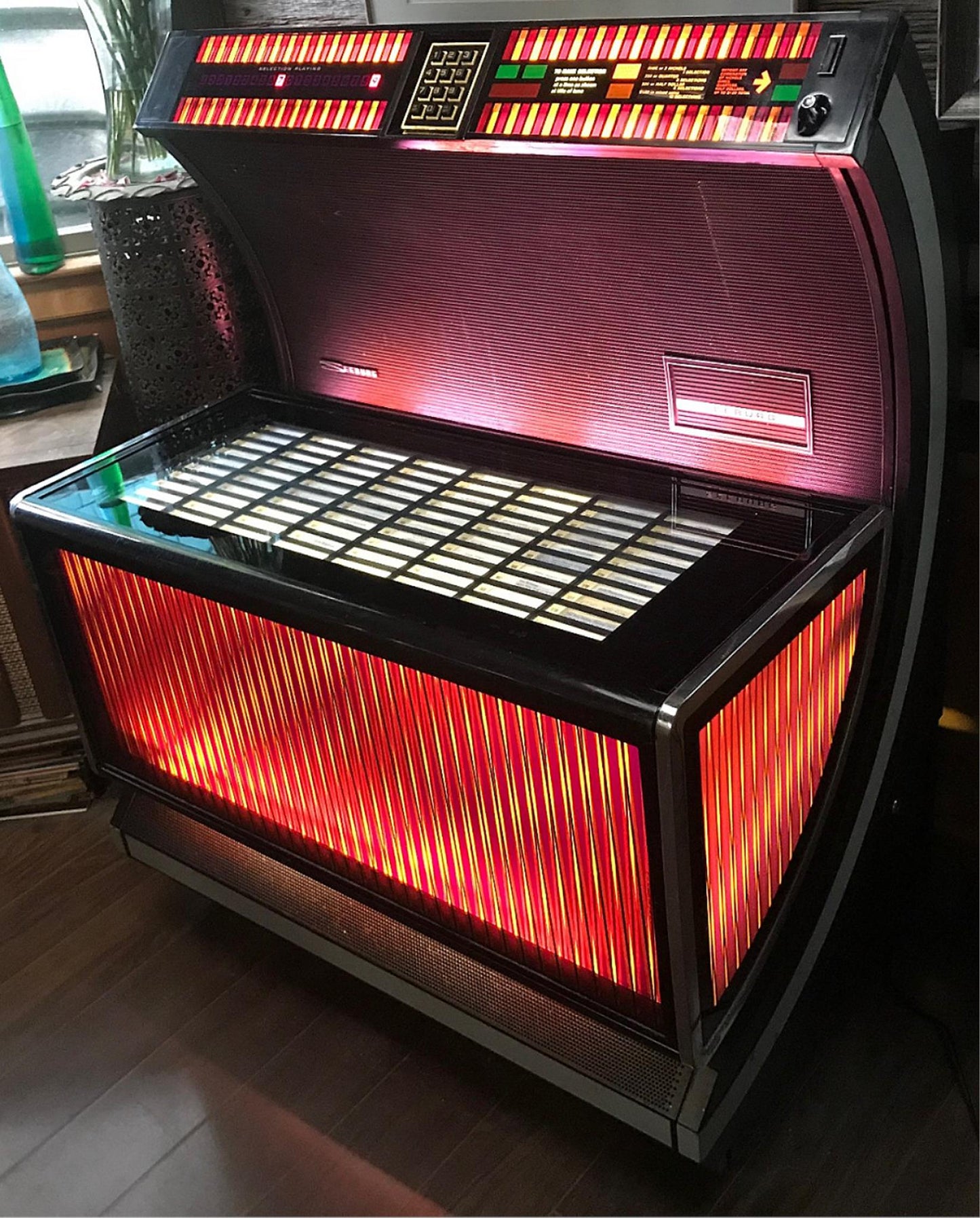 BEAUTIFUL REFURBISHED SEEBURG USC2 JUKEBOX 100%PERFECT COND WATCH VIDEO FREESHIP