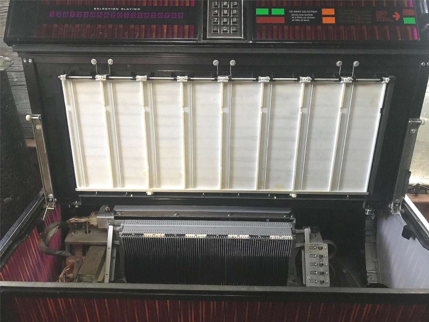 BEAUTIFUL REFURBISHED SEEBURG USC2 JUKEBOX 100%PERFECT COND WATCH VIDEO FREESHIP