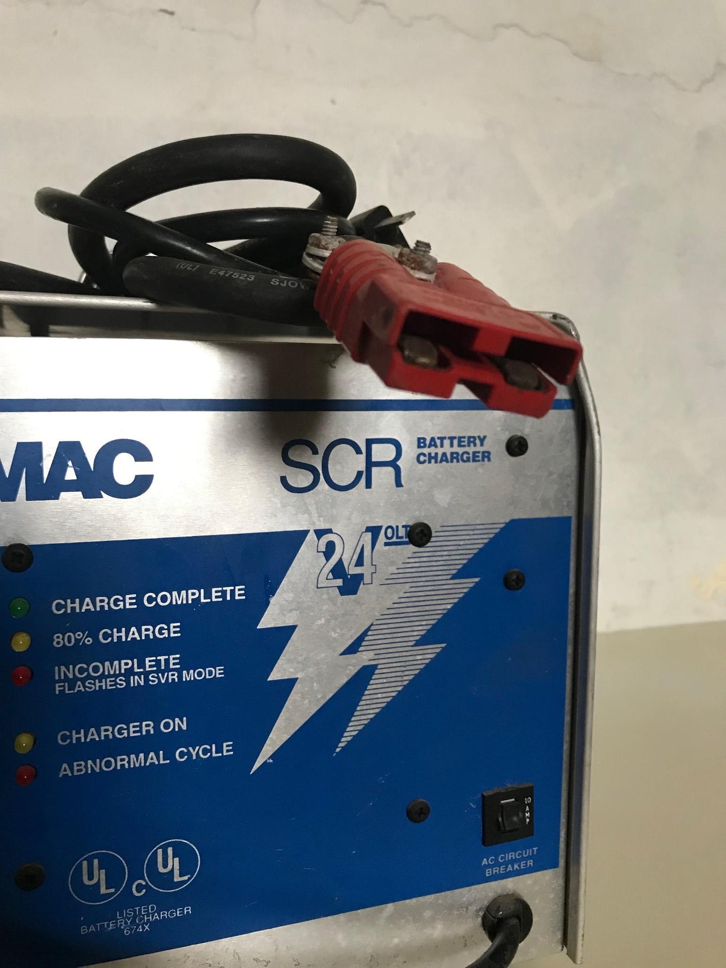 MAC SCR 24 VOLT BATTERY CHARGER